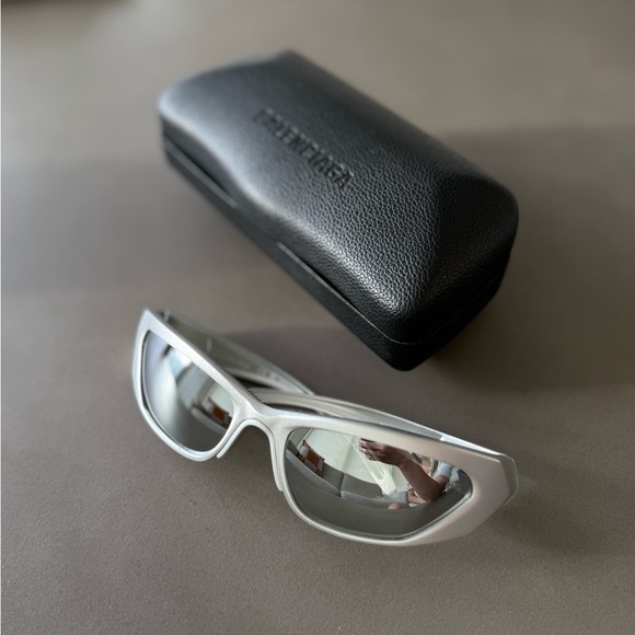 Balenciaga Women Silver Oval Sunglasses - Picture 1 of 9